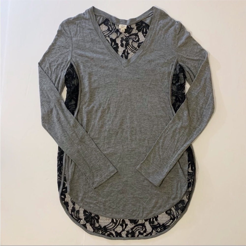 Aritzia Wilfred Long Sleeve Top Gray with Black Lace Back